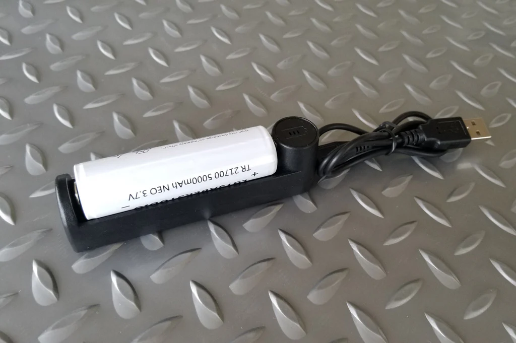 External Li-Ion Charger - Image 3