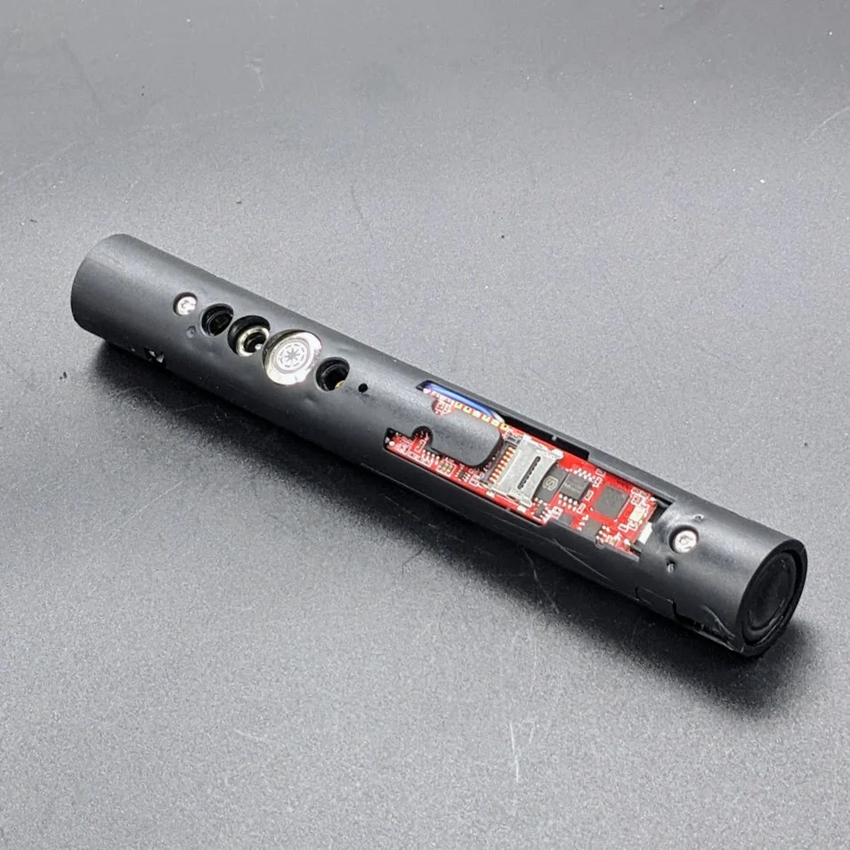 Base-lit Crimson Core v2 - Image 4